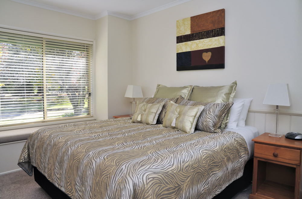 The Birch House - Silver Birches Accommodation Bright Bagian luar foto