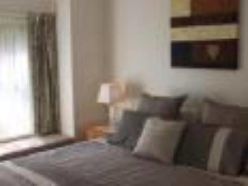 The Birch House - Silver Birches Accommodation Bright Bagian luar foto